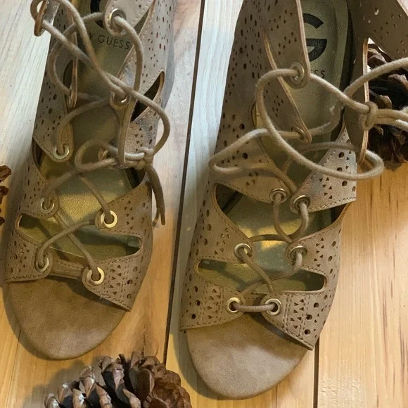 Guess shoes - Picture 3 of 8